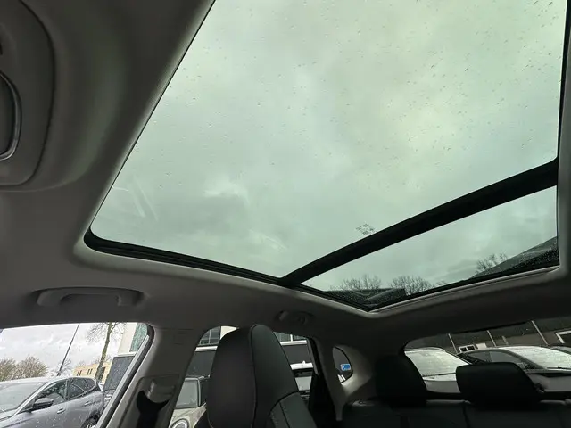 MG EHS 1.5 TGDI Luxury 2023 Hybride Benzine 32