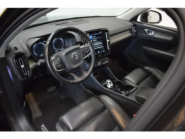 Volvo XC40 2.0 T4 190pk AUT8 Inscription 2019 Benzine 4