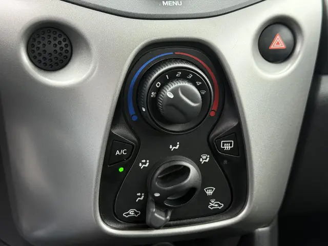 Peugeot 108 1.0 e-VTi Active 2015 Benzine 15