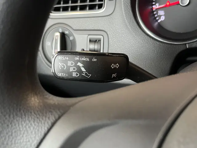 Volkswagen Polo 1.0 Comfortline Edition 2016 Benzine 32