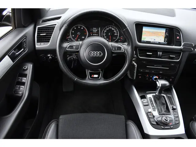 Audi Q5 2.0 TFSI quattro S Edition 2012 Benzine 9