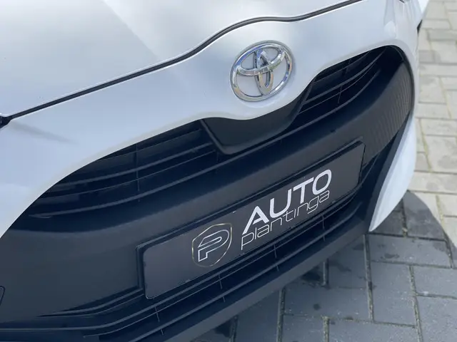 Toyota Yaris 1.0 VVT-i Active 2022 Benzine 6