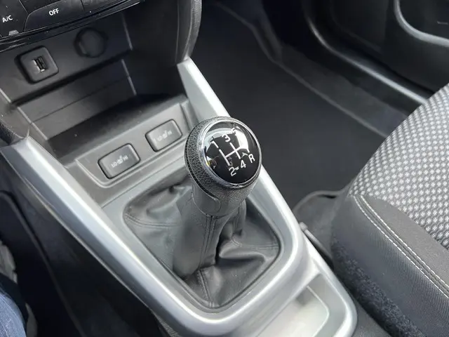 Suzuki Vitara 1.6 Exclusive 2015 Benzine 23