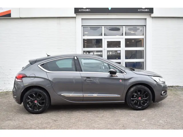 DS DS 4 PureTech 130 Performance Line 2017 Benzine 8