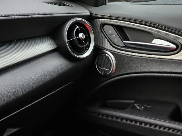 Alfa Romeo Stelvio 2.0 T GME AWD Veloce 2023 Benzine 22