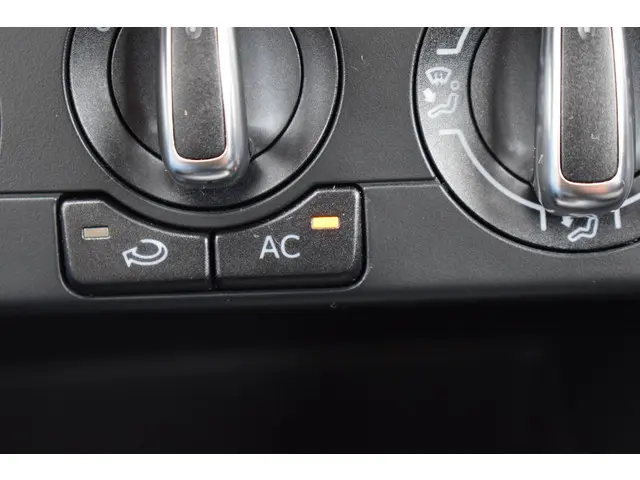 Volkswagen Polo 1.2 TSi 5Drs Comfortline 2012 Benzine 16