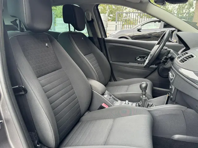 Renault Mégane 1.2 TCE LIMITED 2015 Benzine 10