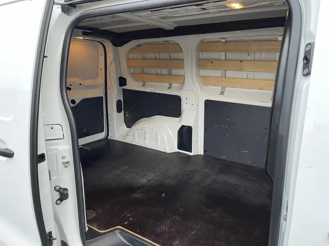 Citroën Jumpy 1.5 BlueHDI 100 M Club 2022 Diesel 20