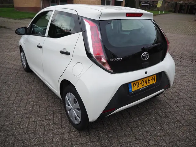 Toyota Aygo 1.0 VVT-i x-fun 2017 Benzine 7