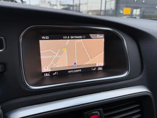 Volvo V40 1.5 T3 Polar+ Sport PANORAMADAK 2019 Benzine 12