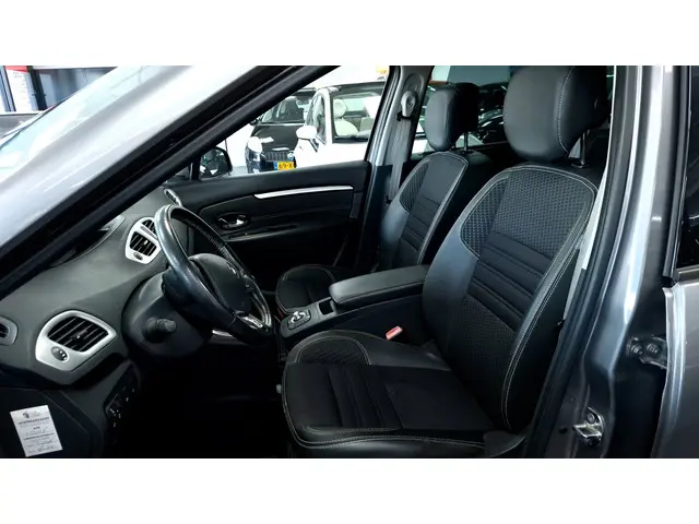 Renault Grand Scénic 1.2 TCe Bose 2015 Benzine 20