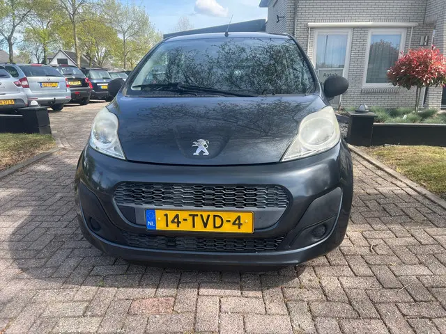 Peugeot 107 1.0 Access Accent 2012 Benzine 7