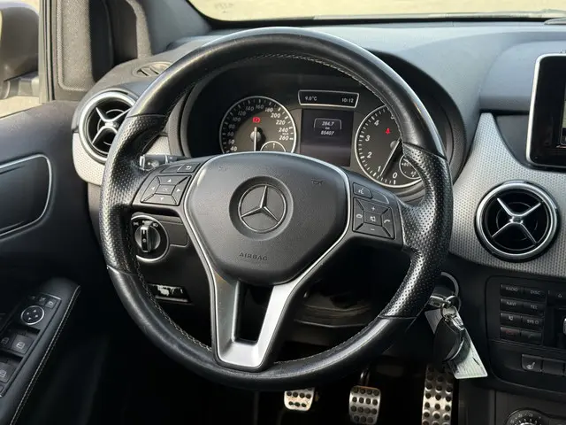 Mercedes-Benz B-Klasse 180 Prestige 2014 Benzine 15