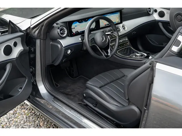 Mercedes-Benz E-Klasse Cabrio 200e 4MATIC 2021 Benzine 5