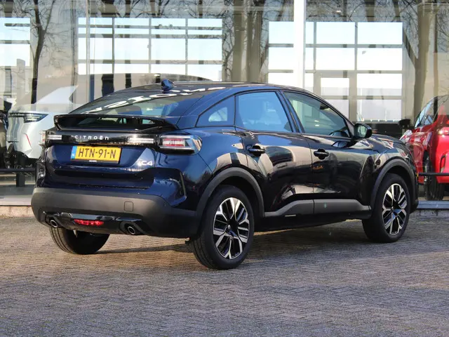 Citroën C4 HYBRID 145 BUSINESS 2025 Hybride Benzine 6