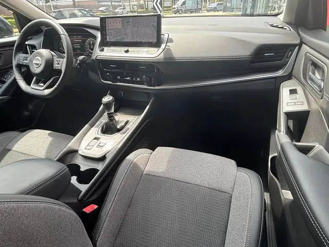 Nissan QASHQAI MHEV 140 MT N-Connecta 2025 Benzine 7