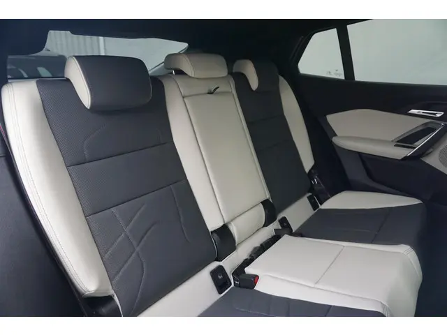 BMW iX2 eDrive20 2025 Elektrisch 10