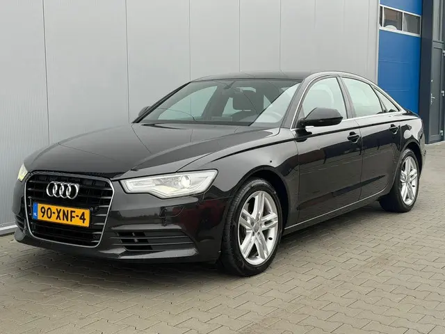 Audi A6 Limousine 2.8 FSI Pro Line Plus 2013 Benzine
