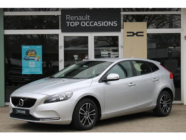 Volvo V40 2.0 T2 Momentum 2018 Benzine 23
