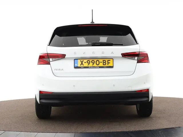 Škoda Fabia 1.0 TSI 110pk DSG Ambition 2023 Benzine 23