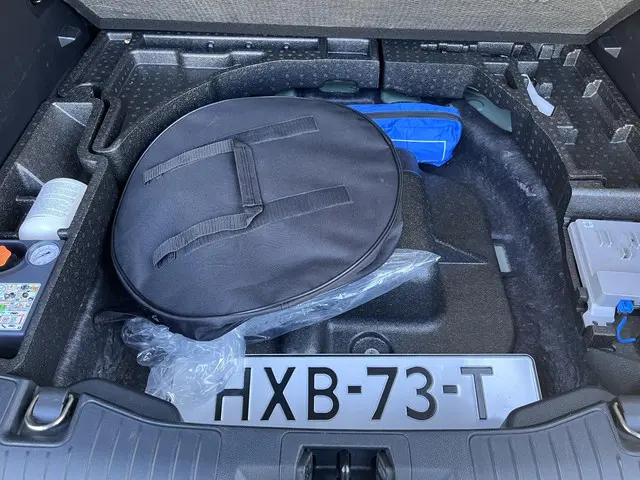 Ford Kuga 2.5 PHEV ST-Line X 2025 Hybride Benzine 21