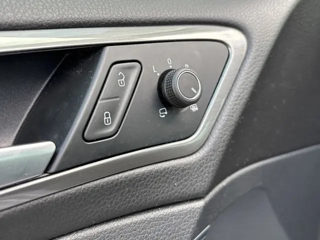Volkswagen Golf 1.2 TSI Connected Series 2016 Benzine 16