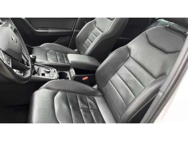 SEAT Ateca 1.4 EcoTSI Xcellence 2017 Benzine 27