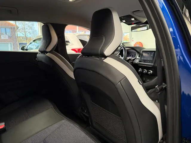 Renault Captur 1.0 TCe 100 Intens 2020 Benzine 28