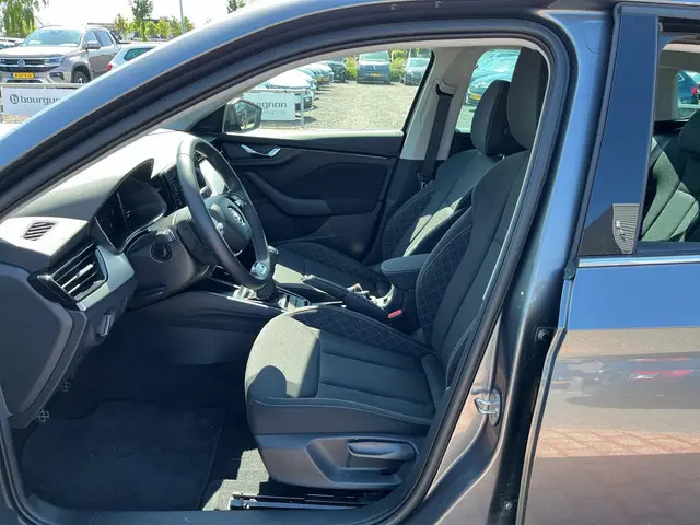 Škoda Scala 1.0 TSI Selection 2023 Benzine 5