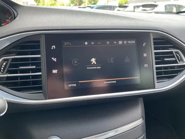 Peugeot 308 1.2T 130pk Tech Edition 2018 Benzine 17