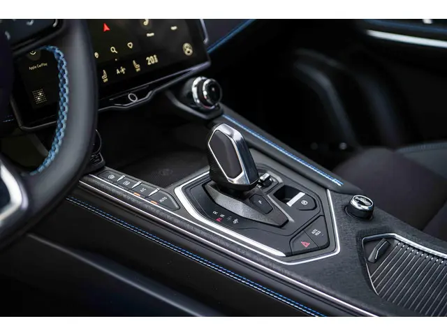 Lynk & Co 01 1.5 2023 Hybride Benzine 12