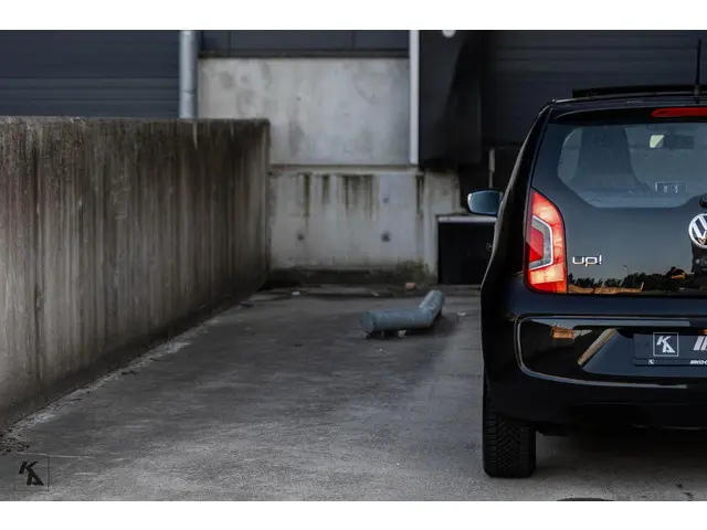 Volkswagen up! 1.0 2014 | CUP Up! | Pano | Lage KM 2014 Benzine 15