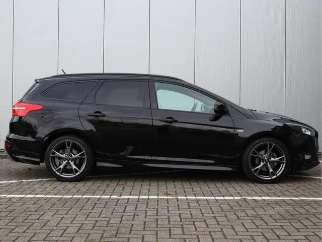 Ford Focus Wagon 1.0 ST-Line 2017 Benzine 18