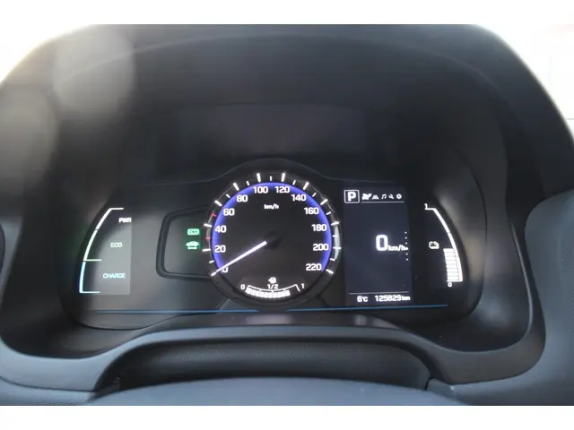 Hyundai IONIQ 1.6 GDi i-Motion 2018 Hybride Benzine 21