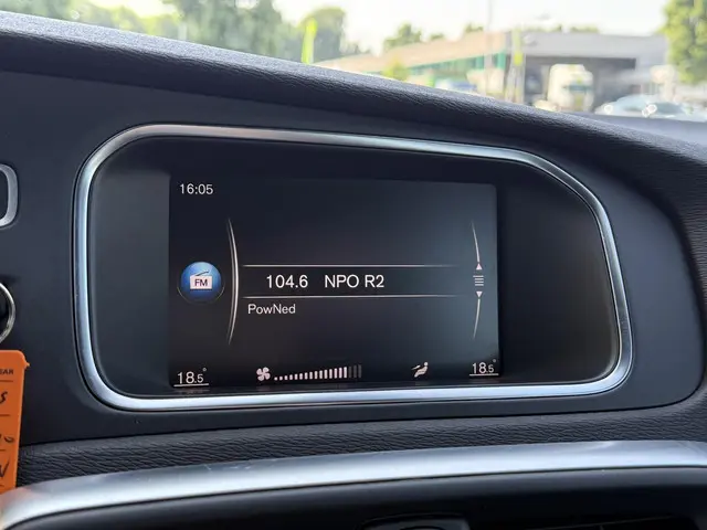 Volvo V40 2.0 D2 R-Design 2017 Diesel 21