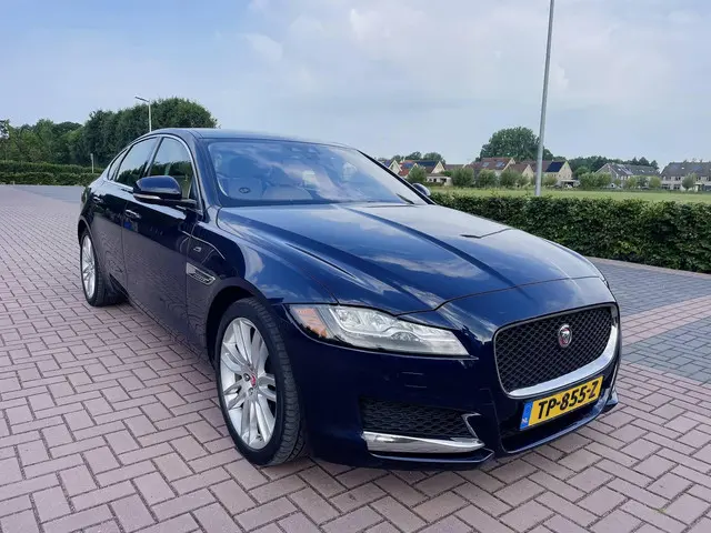 Jaguar XF 3.0 Portfolio AWD 2016 Benzine 12