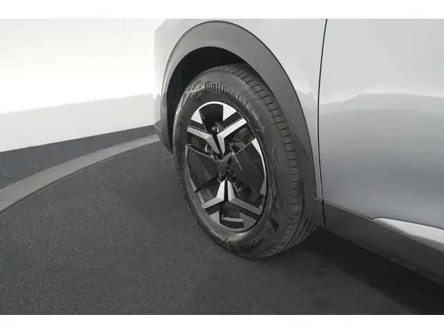 Peugeot 2008 1.2 Hybrid 145 Allure 2025 Hybride Benzine 20