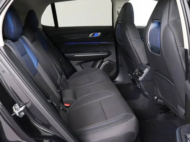 Lynk & Co 01 1.5 2022 Hybride Benzine 36