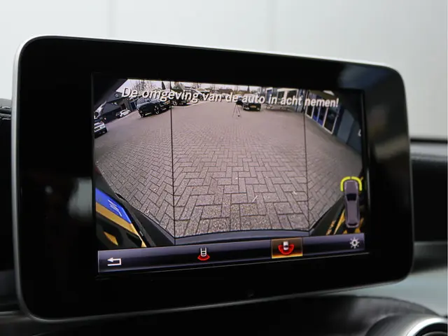 Mercedes-Benz GLC 220 d 4MATIC 2018 Diesel 48