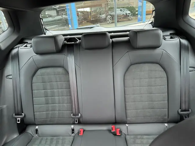 SEAT Arona 1.0 TSI Xcellence 2021 Benzine 35