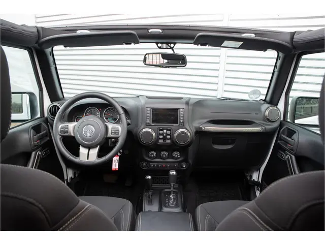 Jeep Wrangler Unlimited 3.6 Golden Eagle 2019 Benzine 9
