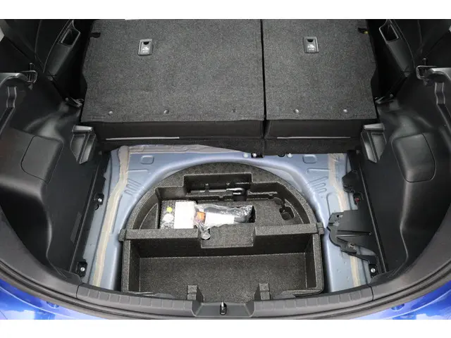 Toyota Yaris 1.5 Hybrid Design 2018 Hybride Benzine 35