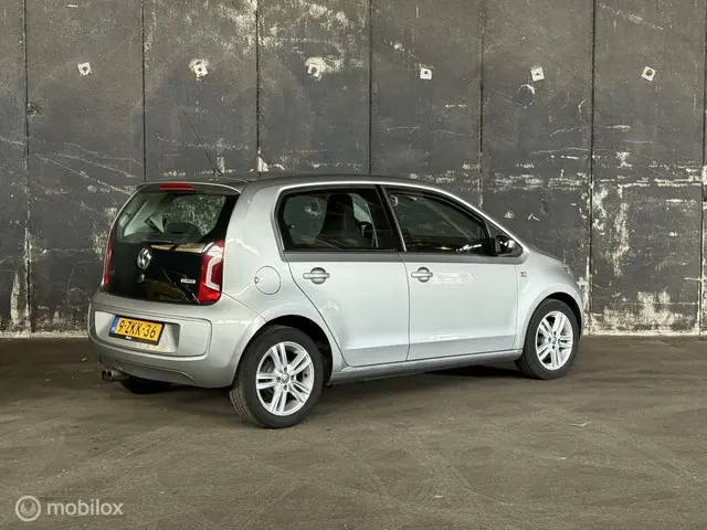 Volkswagen up! 1.0 move up! BlueMotion 2015 Benzine 4