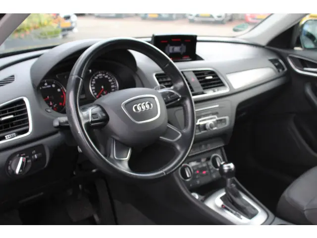 Audi Q3 1.4 TFSI 150pk sport S-Line 2015 Benzine 9