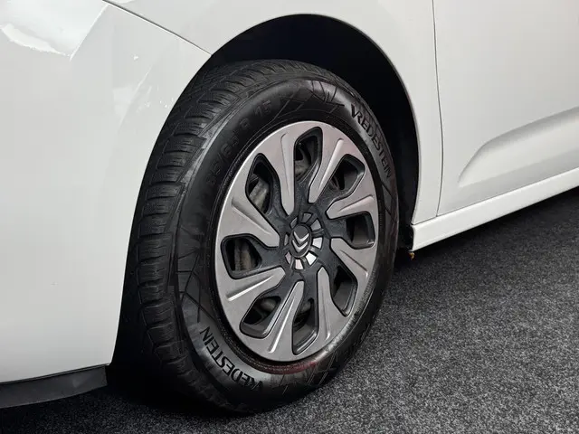 Citroën C3 1.0 PureTech Attraction 2016 Benzine 24