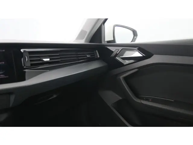 Audi A1 Sportback 25 TFSI 96pk Pro Line 2019 Benzine 33