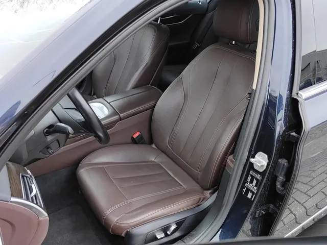 BMW 7 Serie 740i 2016 Benzine 11