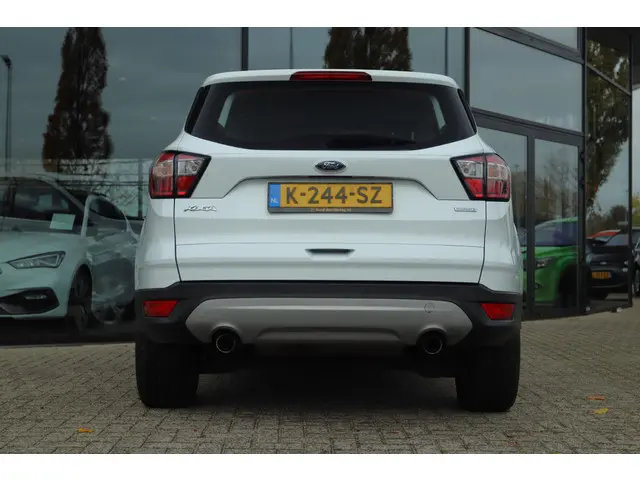 Ford Kuga 1.5 TITANIUM 2018 Benzine 9