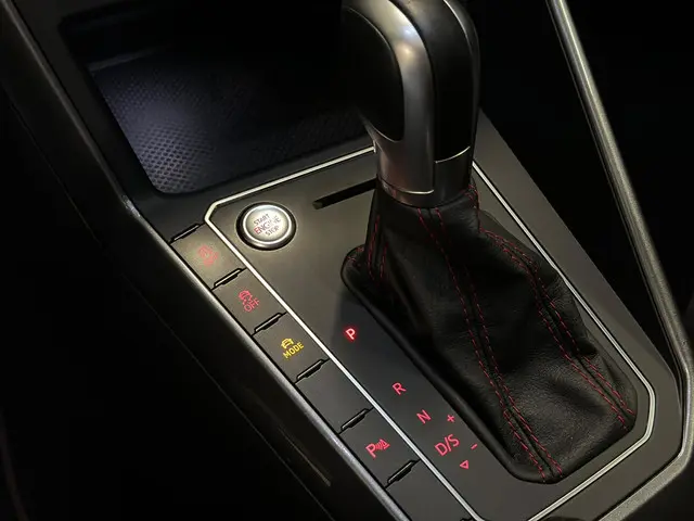 Volkswagen Polo 2.0 TSI GTI|PANORAMA|BOMVOL 2019 Benzine 18