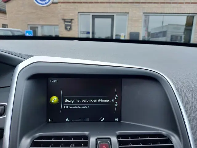 Volvo XC60 2.0 D4 FWD Summum 2015 Diesel 27